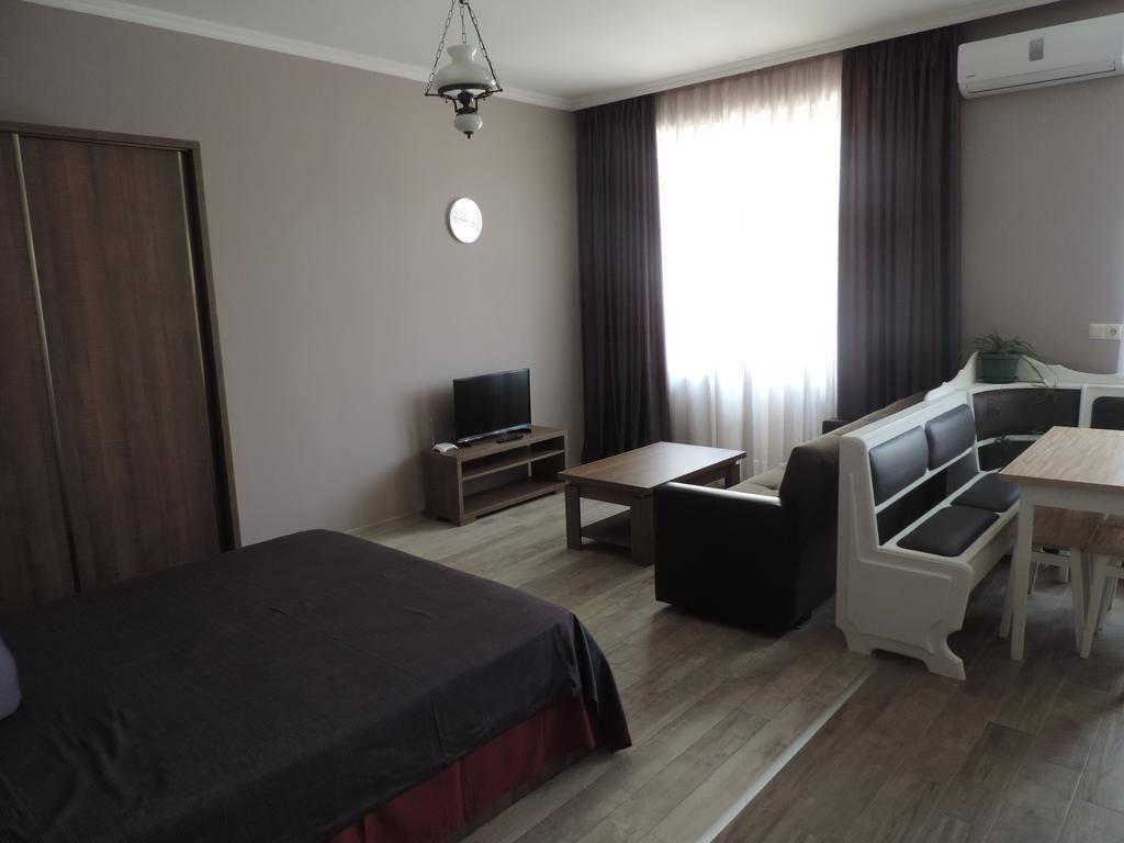 Modern Apartment Батуми Екстериор снимка