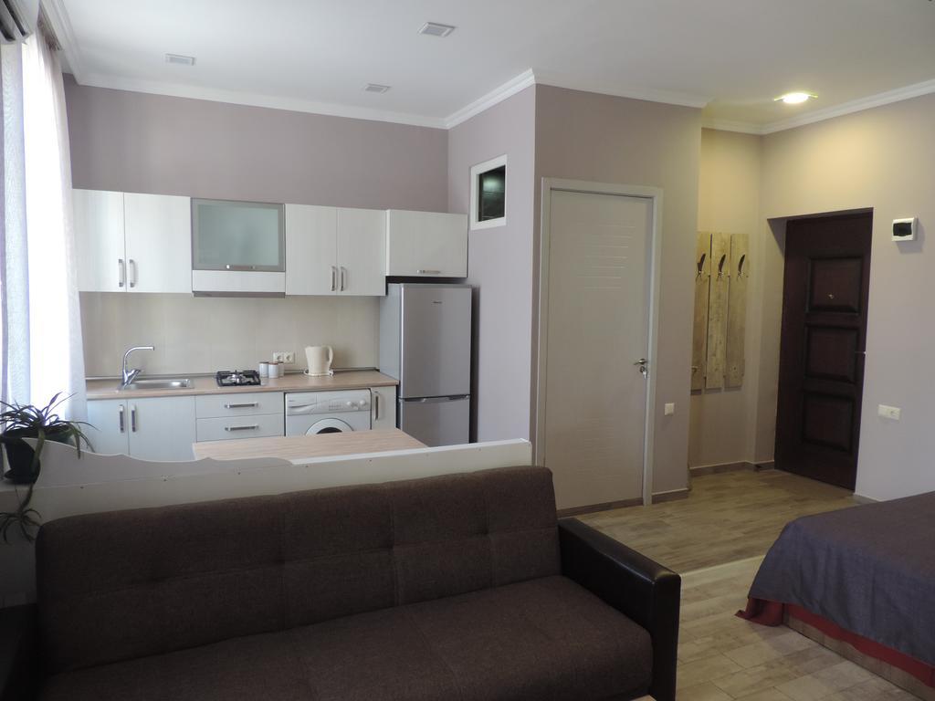 Modern Apartment Батуми Екстериор снимка