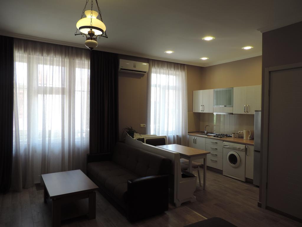 Modern Apartment Батуми Екстериор снимка